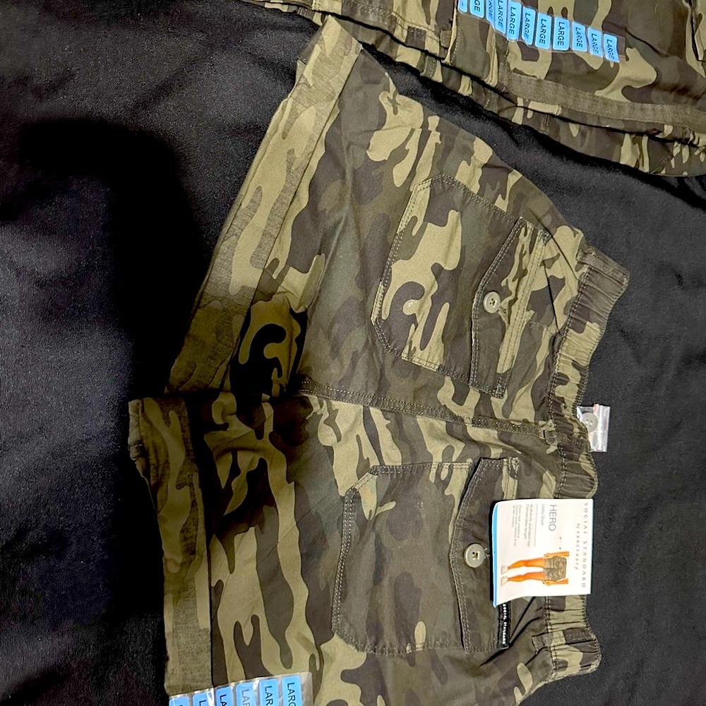 Cargo Pant Collection (2) - Picture 8 of 10